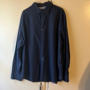 Men’s button down casual dress shirt by Alfani, size XL.
